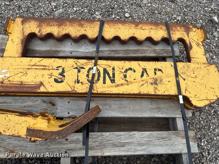 image for item ED5651 Caldwell pipe lifter