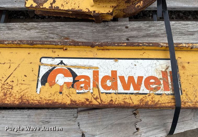 image for item ED5651 Caldwell pipe lifter