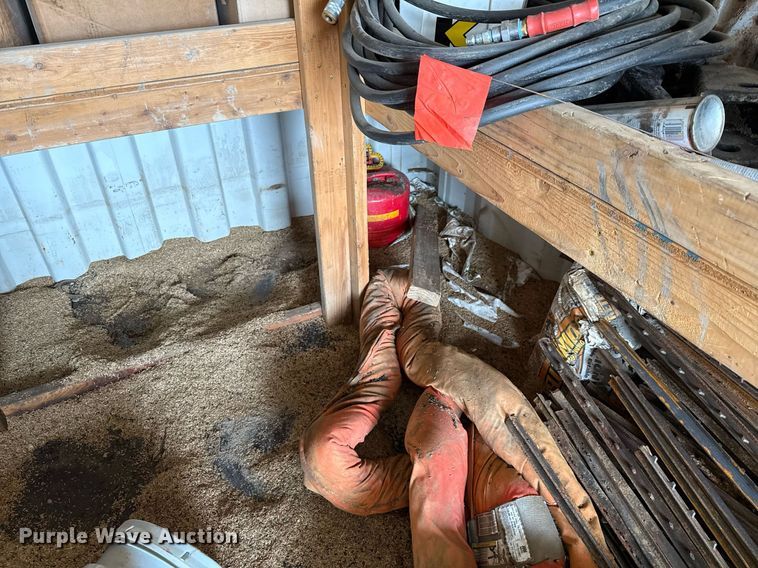 image for item ED5654 2009 A20-09DE storage container