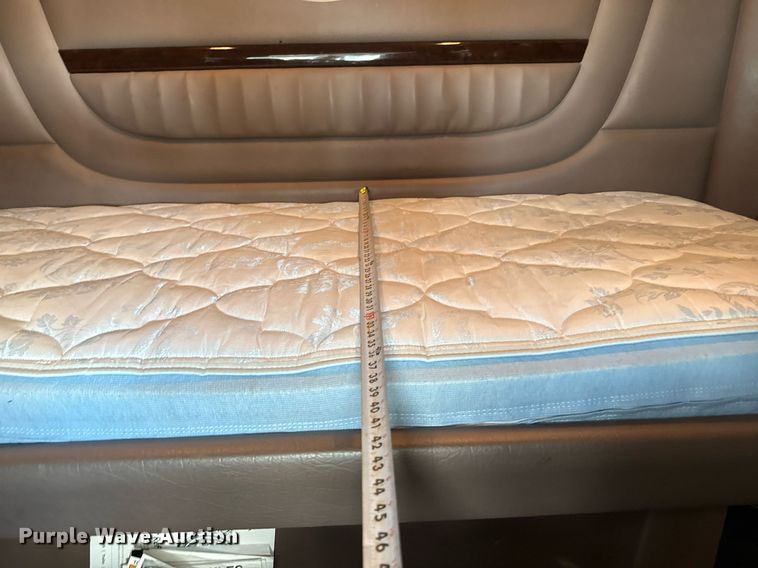 image for item ED5658 2022 Peterbilt 389 semi truck