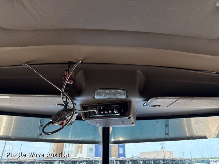 image for item ED5658 2022 Peterbilt 389 semi truck