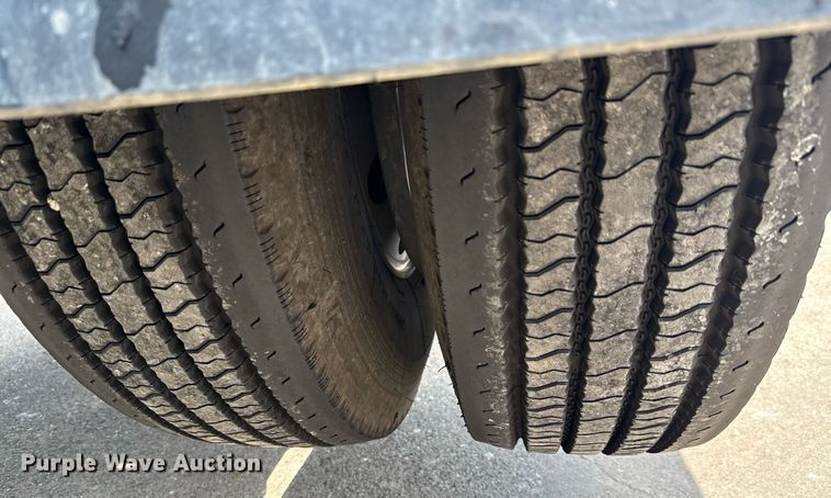 image for item ED5658 2022 Peterbilt 389 semi truck