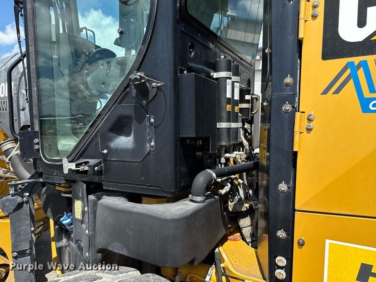 image for item ED5662 2019 Caterpillar 140M3 AWD motor grader