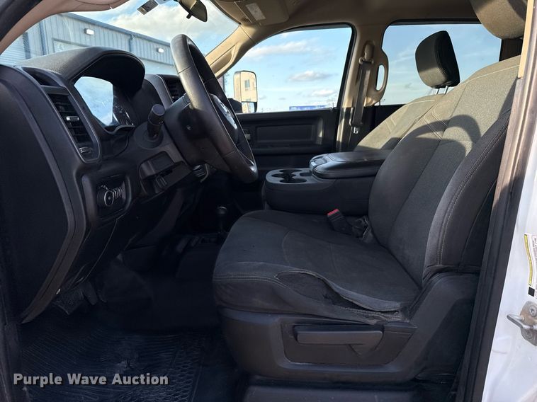 image for item ED5665 2019 Dodge Ram 5500 Crew Cab utility / service truck