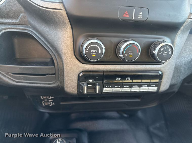 image for item ED5665 2019 Dodge Ram 5500 Crew Cab utility / service truck