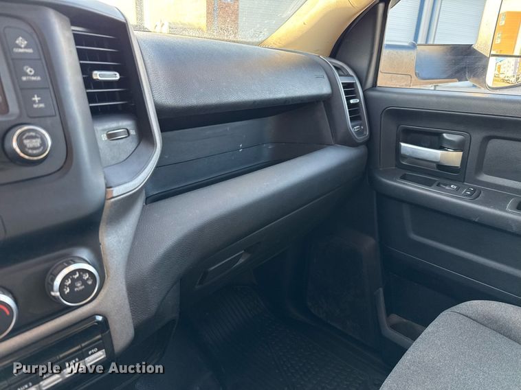 image for item ED5665 2019 Dodge Ram 5500 Crew Cab utility / service truck