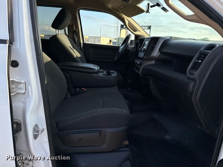 image for item ED5665 2019 Dodge Ram 5500 Crew Cab utility / service truck