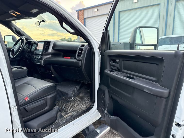 image for item ED5666 2024 Dodge Ram 5500 Crew Cab utility / service truck