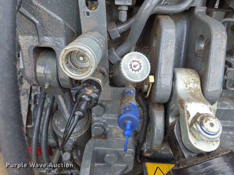 image for item EE0028 2015 Challenger MT675E MFWD tractor