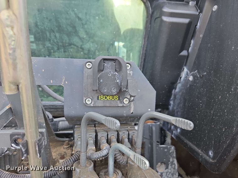 image for item EE0028 2015 Challenger MT675E MFWD tractor