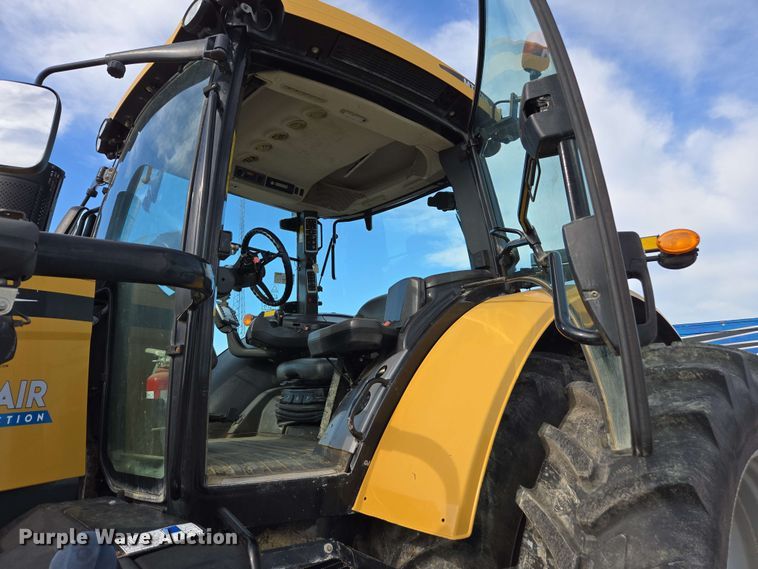 image for item EE0028 2015 Challenger MT675E MFWD tractor