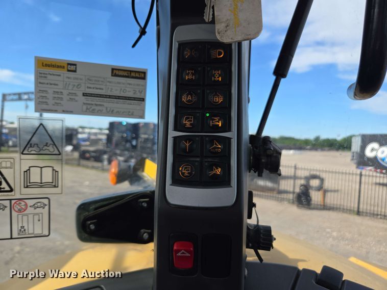 image for item EE0028 2015 Challenger MT675E MFWD tractor