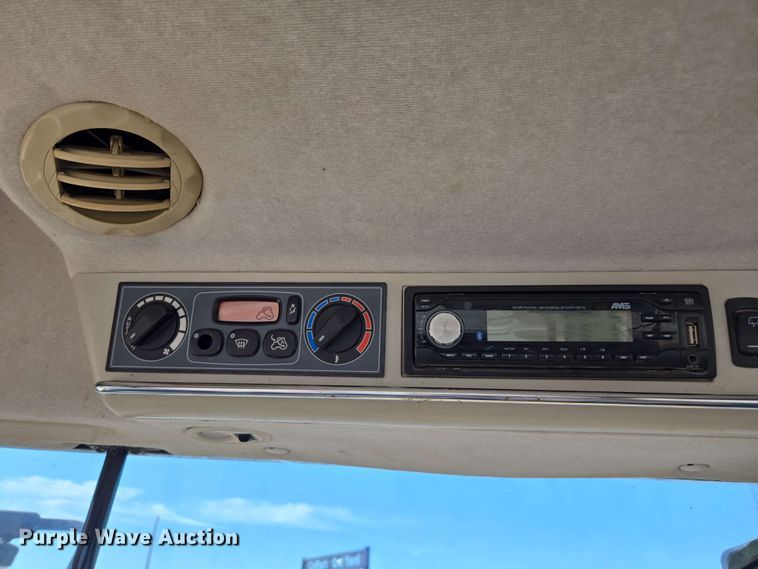 image for item EE0028 2015 Challenger MT675E MFWD tractor