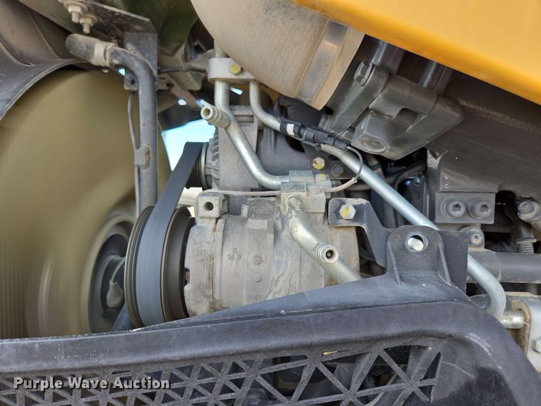 image for item EE0028 2015 Challenger MT675E MFWD tractor