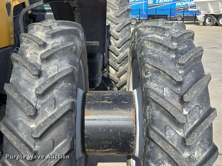 image for item EE0028 2015 Challenger MT675E MFWD tractor