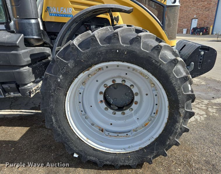 image for item EE0028 2015 Challenger MT675E MFWD tractor