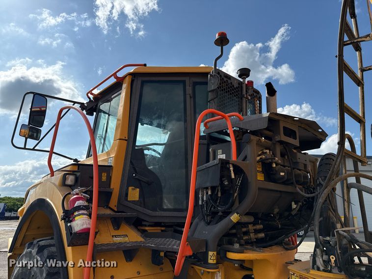 image for item EE0030 2018 Volvo A25G water wagon