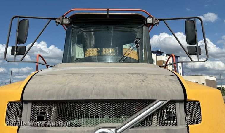 image for item EE0030 2018 Volvo A25G water wagon