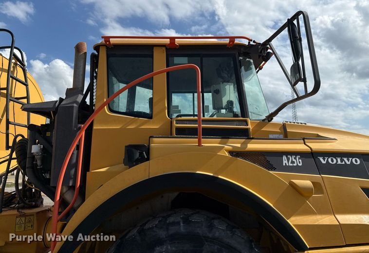 image for item EE0030 2018 Volvo A25G water wagon