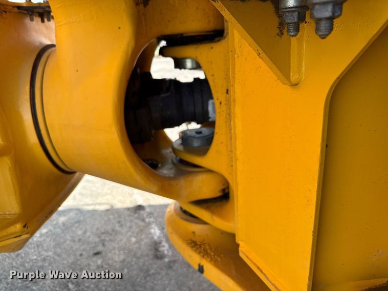 image for item EE0030 2018 Volvo A25G water wagon