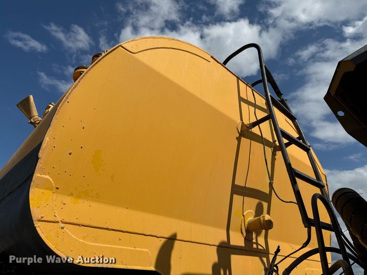 image for item EE0030 2018 Volvo A25G water wagon