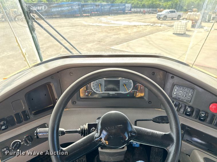 image for item EE0030 2018 Volvo A25G water wagon