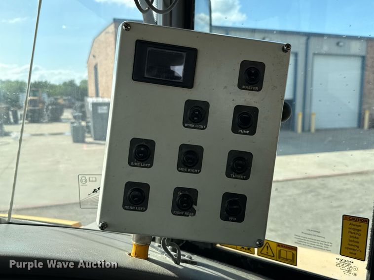 image for item EE0030 2018 Volvo A25G water wagon