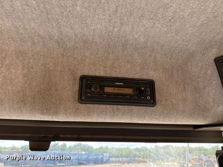 image for item EE0030 2018 Volvo A25G water wagon