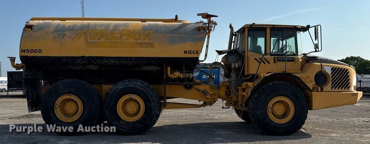 image for item EE0031 2008 Volvo A25E water wagon