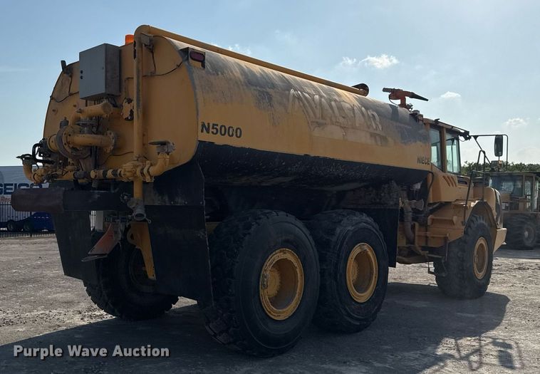 image for item EE0031 2008 Volvo A25E water wagon