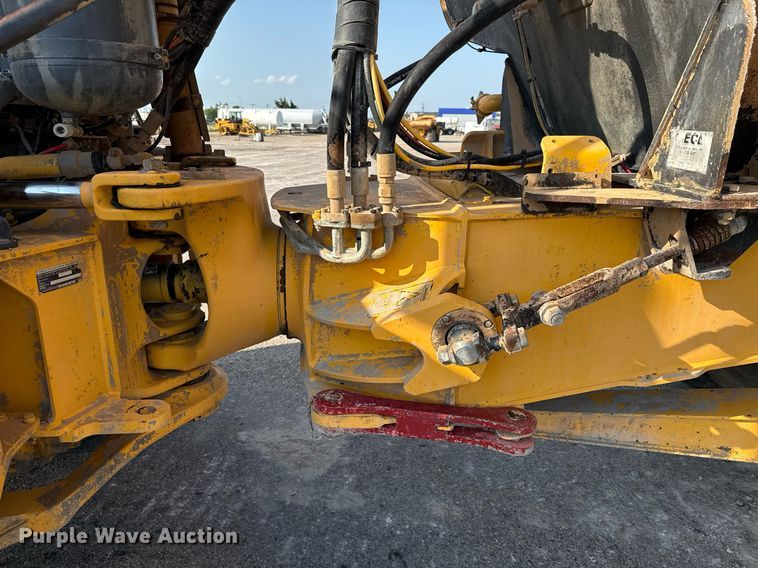 image for item EE0031 2008 Volvo A25E water wagon