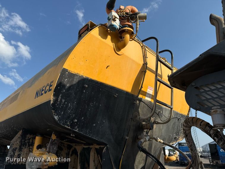 image for item EE0031 2008 Volvo A25E water wagon