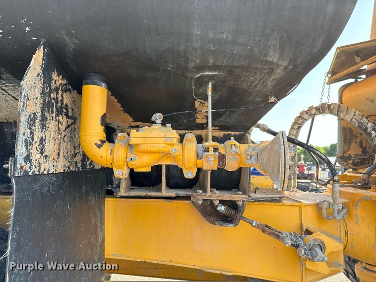 image for item EE0031 2008 Volvo A25E water wagon