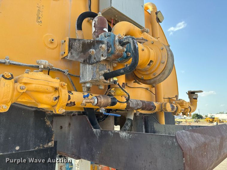 image for item EE0031 2008 Volvo A25E water wagon