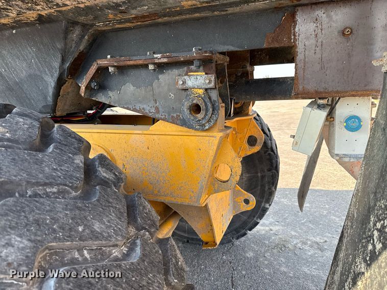 image for item EE0031 2008 Volvo A25E water wagon