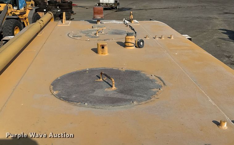 image for item EE0031 2008 Volvo A25E water wagon