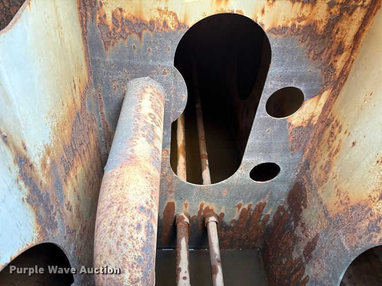 image for item EE0031 2008 Volvo A25E water wagon