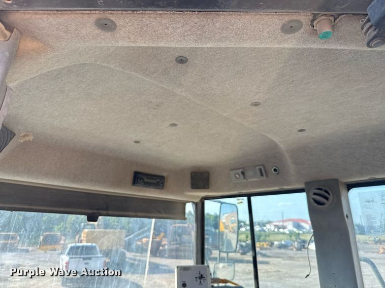 image for item EE0031 2008 Volvo A25E water wagon