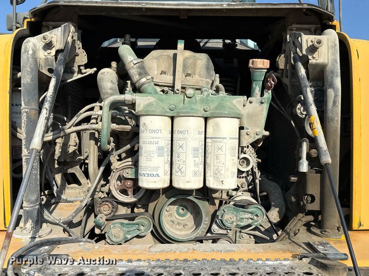 image for item EE0031 2008 Volvo A25E water wagon