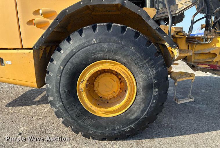 image for item EE0031 2008 Volvo A25E water wagon