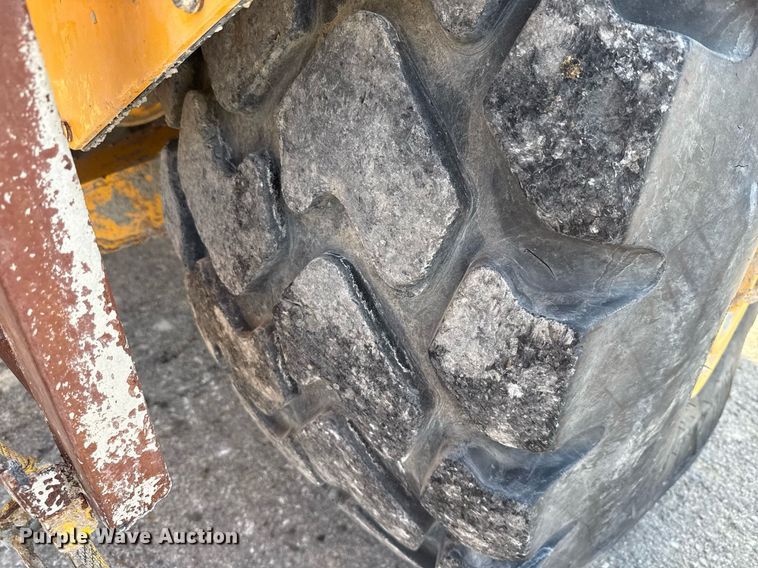 image for item EE0031 2008 Volvo A25E water wagon