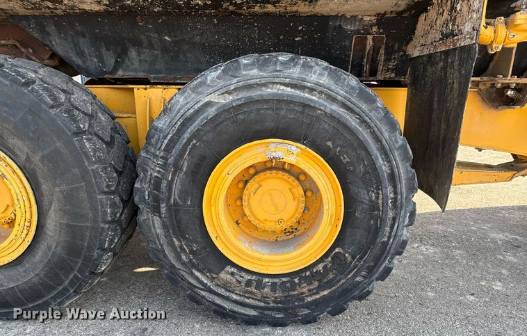 image for item EE0031 2008 Volvo A25E water wagon