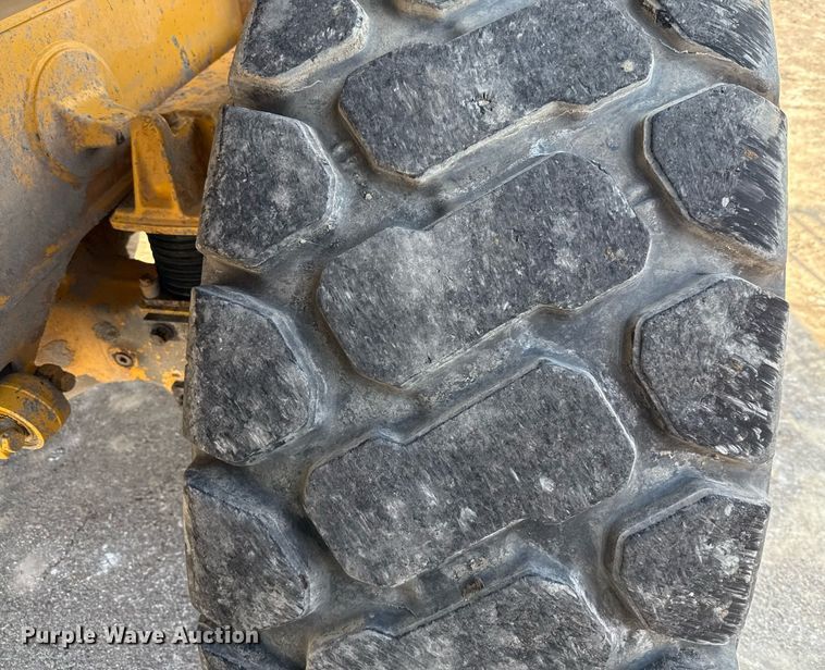 image for item EE0031 2008 Volvo A25E water wagon