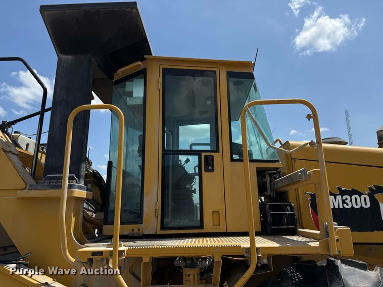 image for item EE0032 2016 Caterpillar RM300 reclaimer