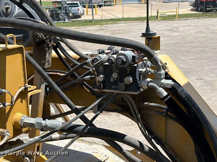 image for item EE0032 2016 Caterpillar RM300 reclaimer