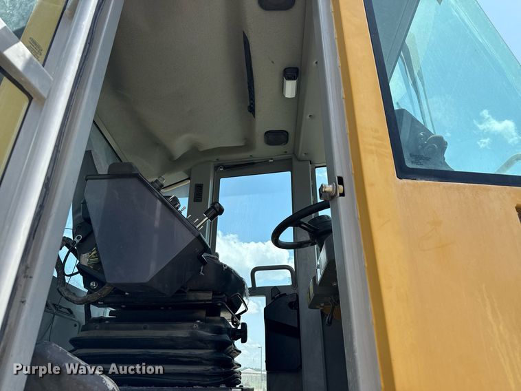 image for item EE0032 2016 Caterpillar RM300 reclaimer