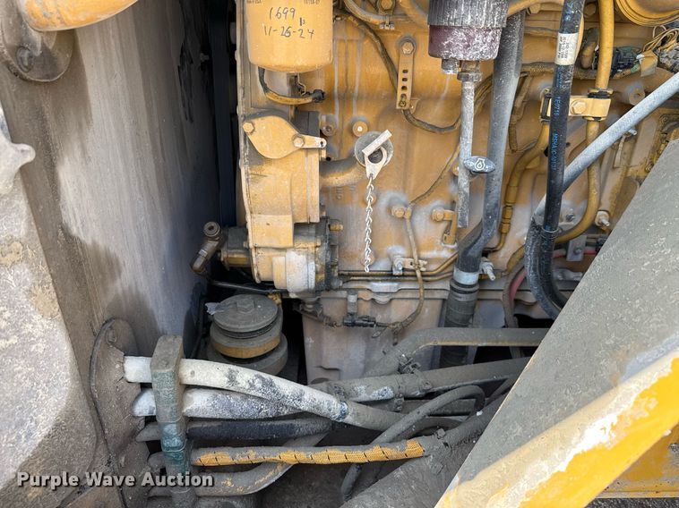 image for item EE0032 2016 Caterpillar RM300 reclaimer