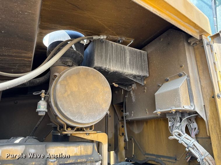 image for item EE0032 2016 Caterpillar RM300 reclaimer