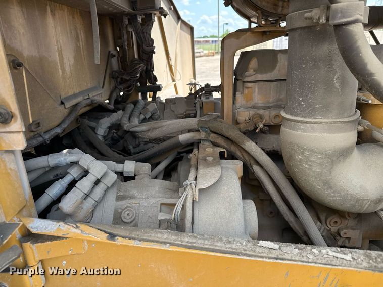 image for item EE0032 2016 Caterpillar RM300 reclaimer