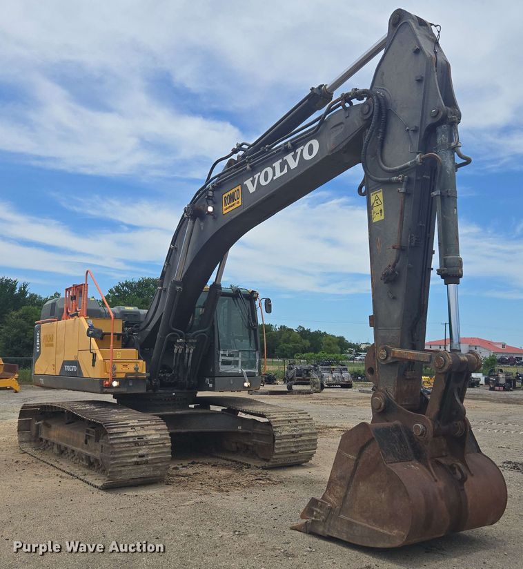 image for item EE0033 2015 Volvo EC380EL excavator
